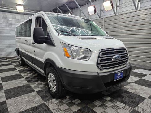 Used 2019 Ford Transit 350 XLT RWD image 4