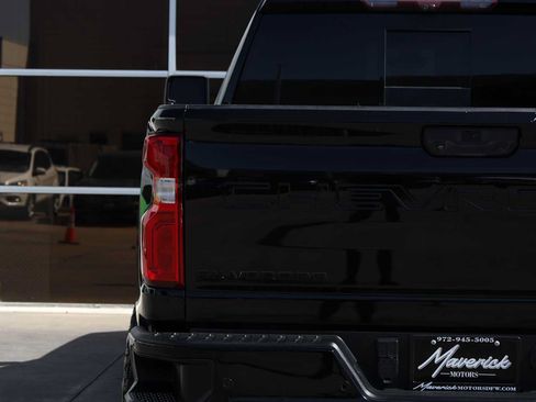 Used 2021 Chevrolet Silverado 2500 LTZ w/ LTZ Plus Package AWD/4WD image 46