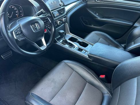 Used 2018 Honda Accord Sport image 10