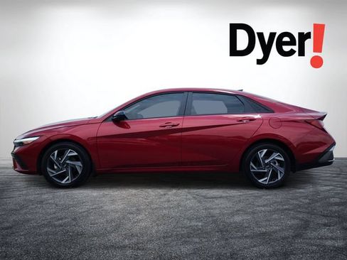 Used 2025 Hyundai Elantra Sport FWD image 7