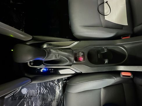 Used 2024 Toyota Corolla Cross SE image 22