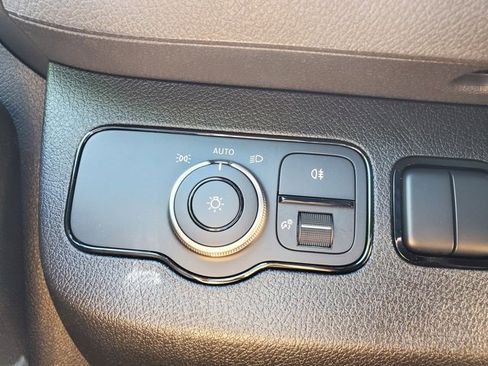 Used 2025 Mercedes-Benz Sprinter 2500 image 23