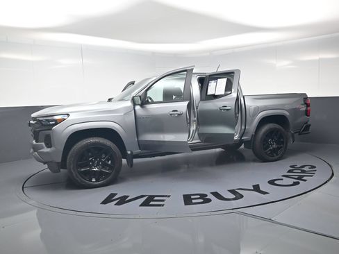 Used 2024 Chevrolet Colorado Z71 w/ Z71 Convenience Package 2 AWD/4WD image 21