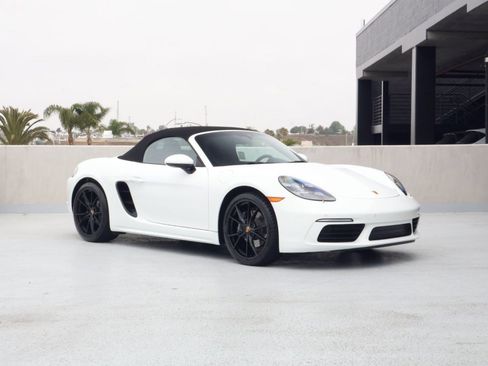Certified 2022 Porsche 718 Boxster RWD image 8