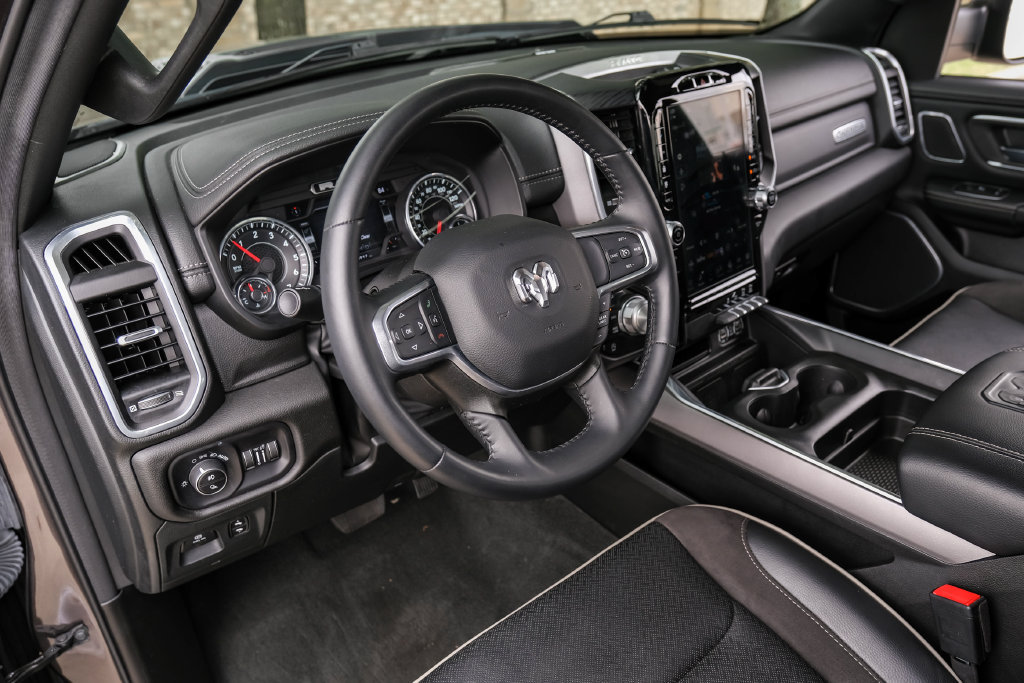 Used 2023 RAM 1500 Laramie AWD/4WD image 25
