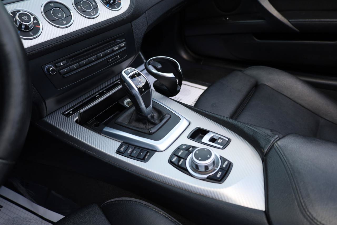 Used 2015 BMW Z4 sDrive35i RWD image 12