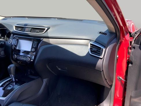 Used 2014 Nissan Rogue SV w/ SV Premium Package FWD image 17