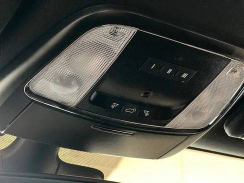 Used 2020 Jeep Grand Cherokee Laredo w/ Security & Convenience Group image 27