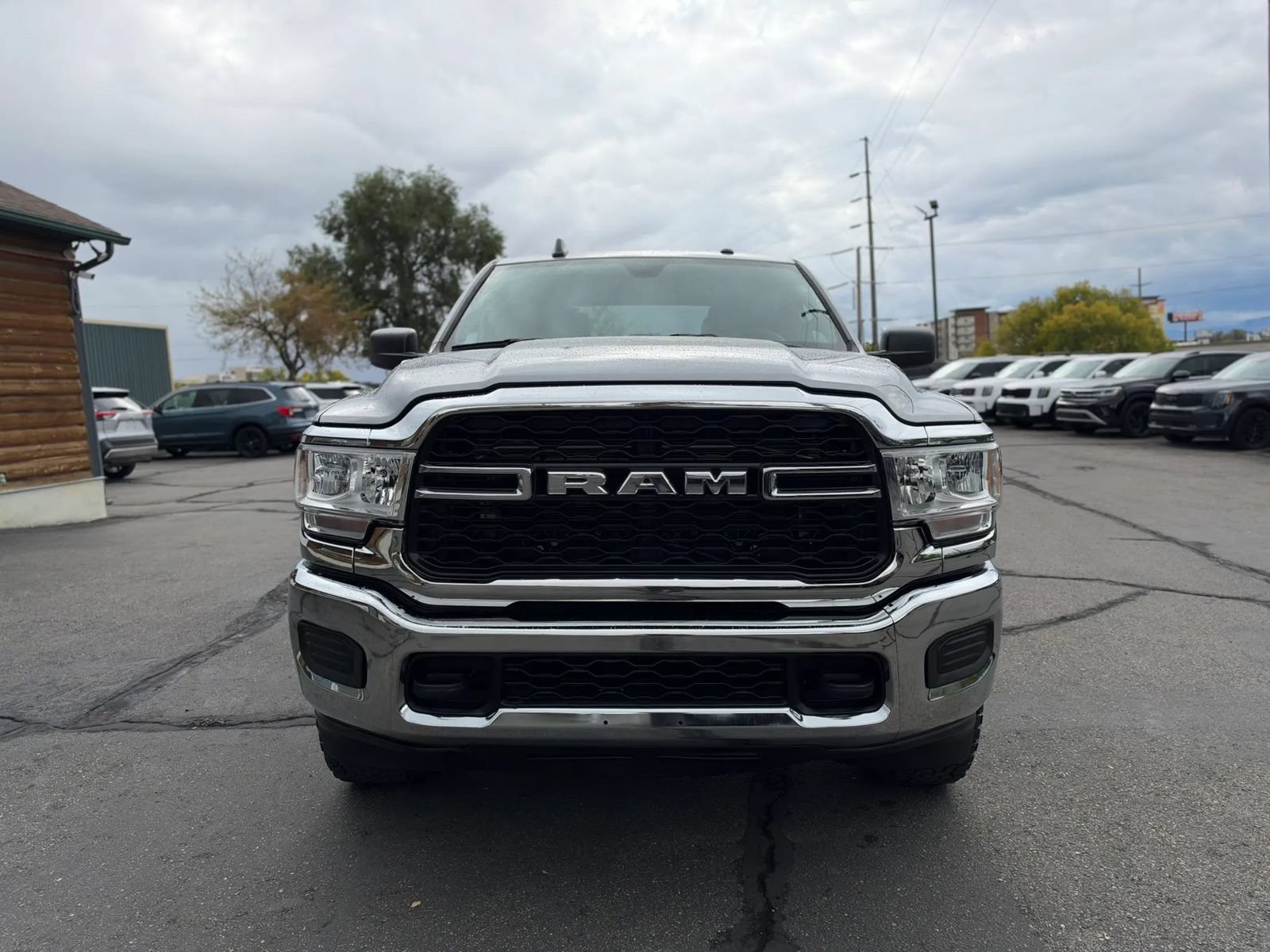 Used 2021 RAM 2500 Tradesman w/ Chrome Appearance Group AWD/4WD image 2