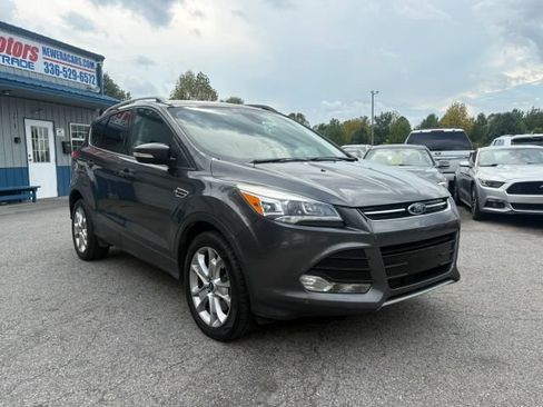 Used 2015 Ford Escape Titanium w/ Equipment Group 301A AWD/4WD image 7