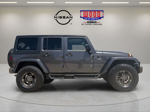 Used 2016 Jeep Wrangler Unlimited Sahara AWD/4WD image 2