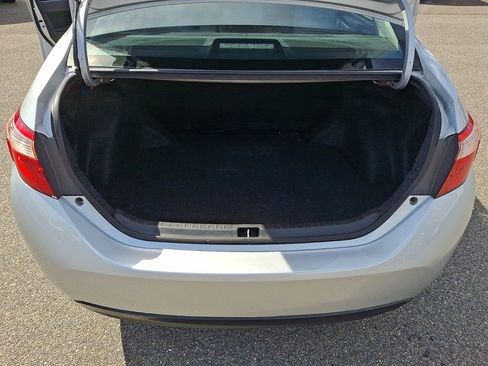 Used 2018 Toyota Corolla LE image 29