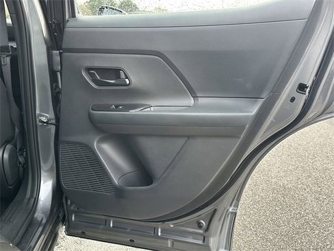 Certified 2025 Nissan Kicks S image 17