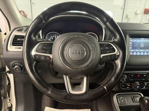 Used 2021 Jeep Compass Latitude w/ Convenience Group FWD image 22