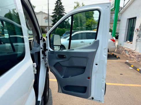 Used 2015 Ford Transit 250 130 Low Roof RWD image 19