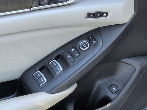 Used 2019 Honda Accord EX-L image 15