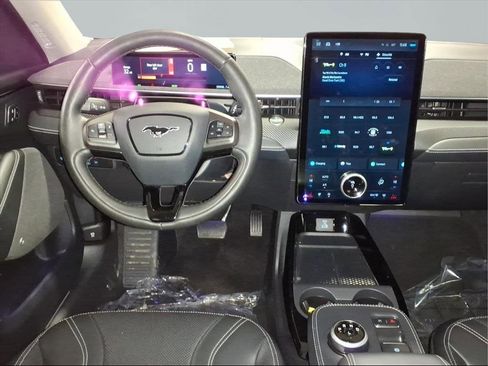 Used 2021 Ford Mustang Mach-E Premium image 4