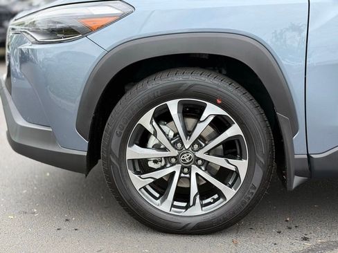Certified 2023 Toyota Corolla Cross XLE w/ Convenience Package AWD/4WD image 9