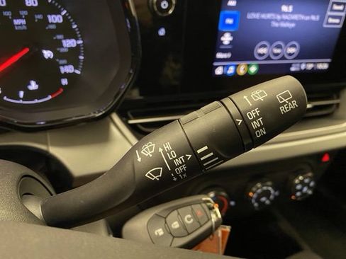 New 2026 Chevrolet Trax LS w/ LS Convenience Package FWD image 31