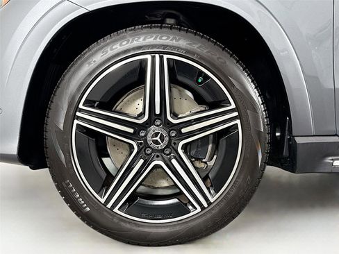 Used 2024 Mercedes-Benz GLE 450 4MATIC image 12