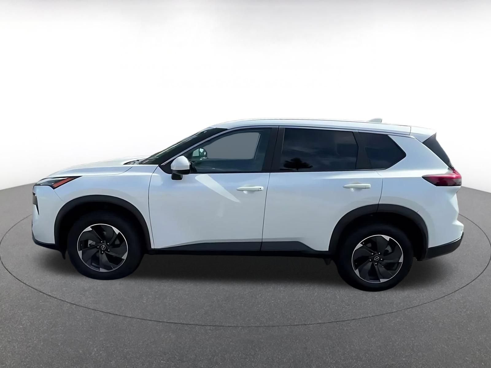 Used 2025 Nissan Rogue SV AWD/4WD image 8