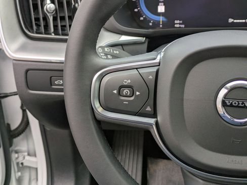 Certified 2024 Volvo XC60 B5 Core w/ Protection Package Premier image 17