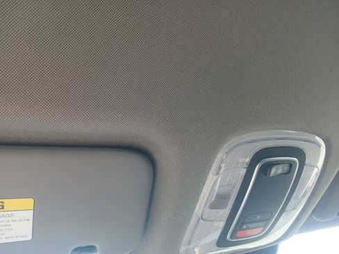 Used 2023 Hyundai Elantra SEL w/ Convenience Package image 11