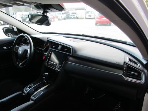 Used 2016 Honda Civic Touring image 11