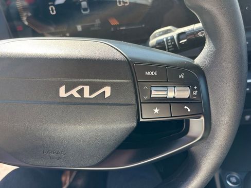 Used 2025 Kia K4 FWD image 20