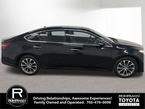 Used 2016 Toyota Avalon XLE Premium image 8