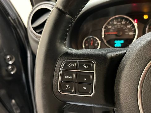 Used 2015 Jeep Wrangler Unlimited Sport w/ Quick Order Package 24S AWD/4WD image 20