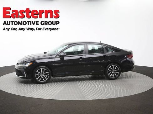 Used 2025 Volkswagen Jetta SE FWD image 59