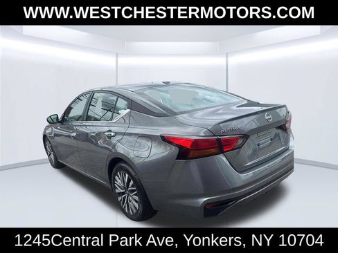 Used 2024 Nissan Altima 2.5 SV FWD image 7