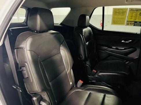 Used 2020 Chevrolet Traverse LT w/ LT Premium Package FWD image 33