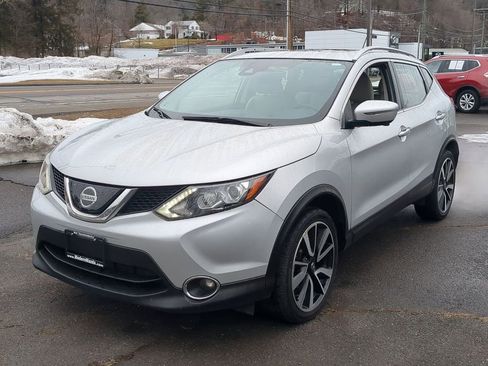 Used 2019 Nissan Rogue Sport SL w/ Premium Package AWD/4WD image 2
