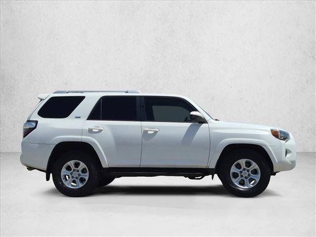 Used 2018 Toyota 4Runner SR5 RWD image 4