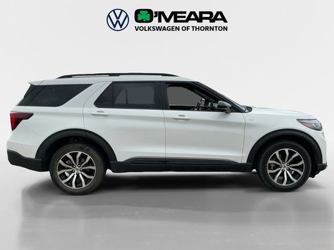 Used 2025 Ford Explorer ST-Line AWD/4WD image 6