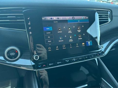 Used 2022 Jeep Wagoneer Series III w/ Premium Group I image 20