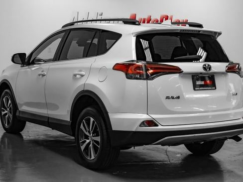 Used 2018 Toyota RAV4 XLE w/ Plus Extra Value Package image 12