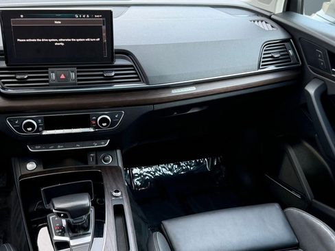 Used 2023 Audi Q5 e Premium Plus w/ Premium Plus Package image 27