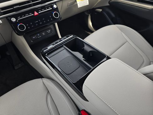 New 2026 Hyundai Tucson Limited FWD image 16