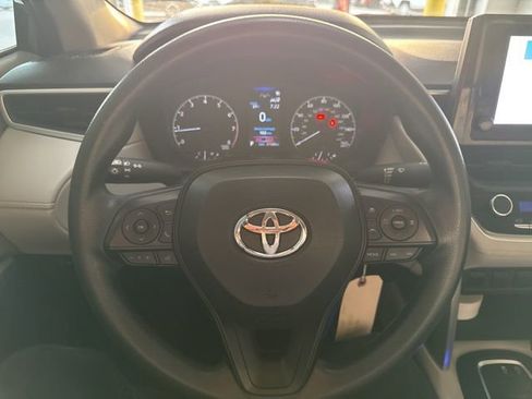Used 2023 Toyota Corolla Cross L image 13