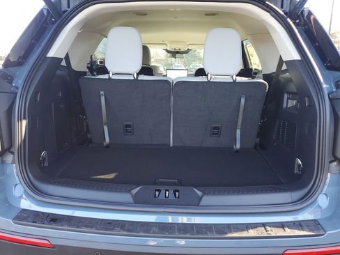 New 2026 Ford Explorer Active w/ Active Comfort Package image 30