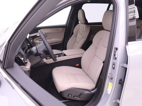New 2026 Volvo XC90 T8 Plus w/ Protection Package Premier AWD/4WD image 7