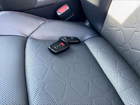 Certified 2022 Toyota RAV4 TRD Off-Road image 15