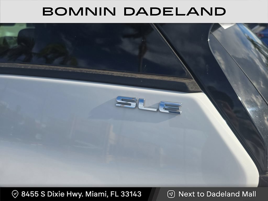 Used 2021 GMC Terrain SLE FWD image 9