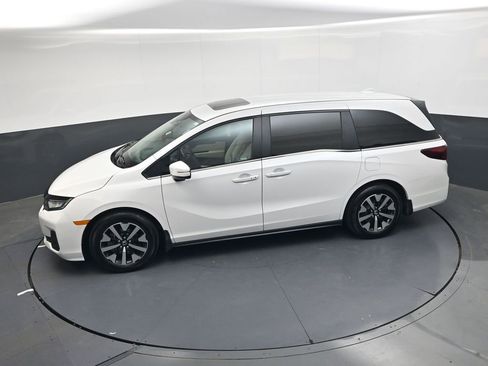 Certified 2026 Honda Odyssey EX-L image 21