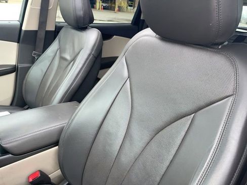 Used 2020 Lincoln Nautilus Reserve AWD/4WD image 11