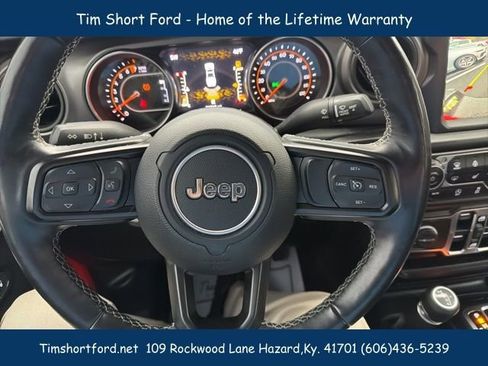 Used 2021 Jeep Gladiator Sport image 16