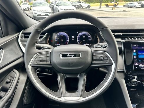 New 2025 Jeep Grand Cherokee L Laredo w/ Luxury Tech Group I image 13